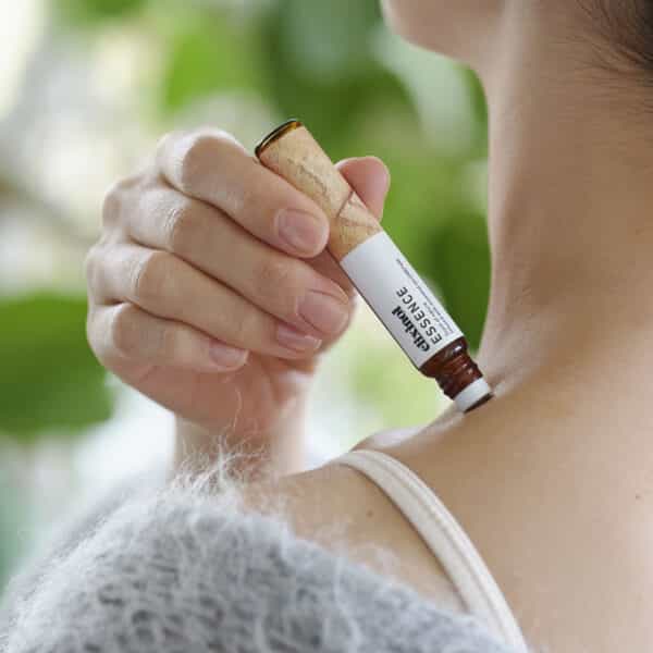 ESSENCE_1124_19_OK_2000px